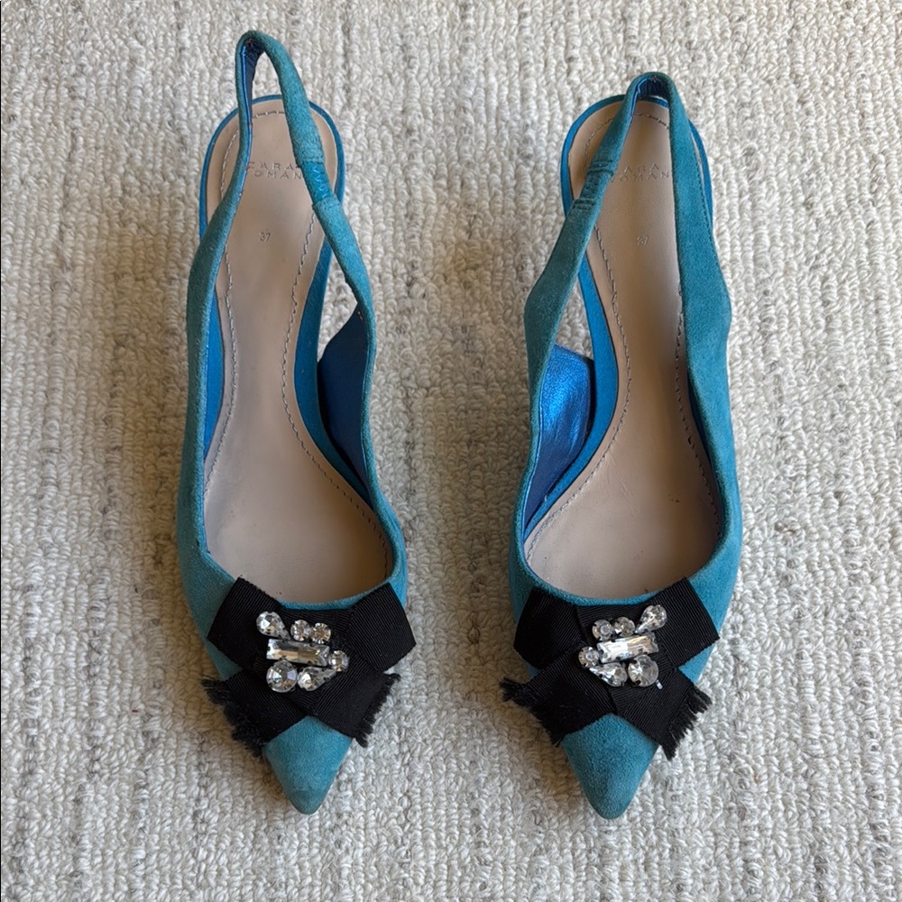 Elegant Blue Slingback Heels